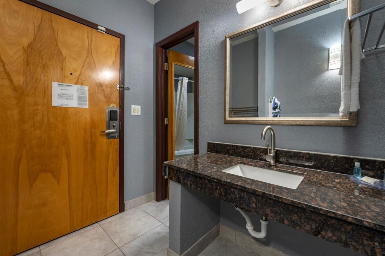 Suburban Studios Lafayette Exteriér fotografie